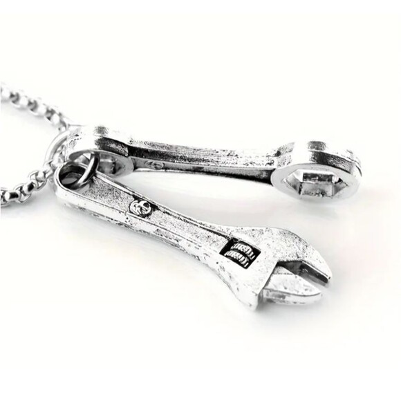 Men's Steel Necklace Construction Mechanic TOOLS Wrench - Picture 4 of 5